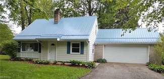 1750 Trinity Rd, Madison, OH 44057