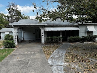 4103 4th St, Greenville, TX 75401