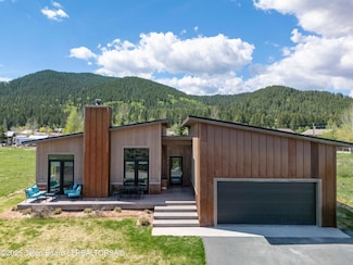 356 Wooden Spur Dr, Alpine, WY 83128