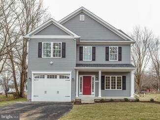 713 Oar Ln, Deale, MD 20751