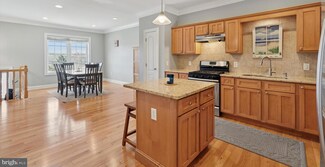 3923 Dexter St, Philadelphia, PA 19128