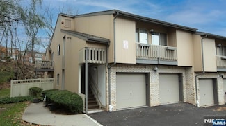 23 Karam Cir Unit 3823, West Orange, NJ 07052