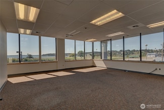 275 SE Pioneer Way Unit 204, Oak Harbor, WA 98277