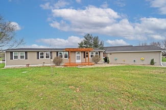 430 Waynoka Dr, Lake Waynoka, OH 45171