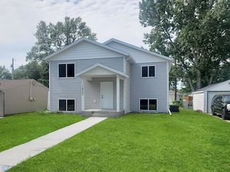 1822 3rd St N, Fargo, ND 58102