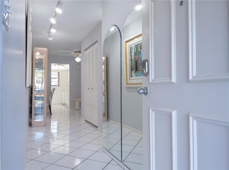 5970 80th St N Unit 206, Saint Petersburg, FL 33709