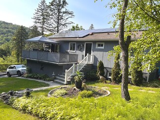 2 Pleasant View Rd, New Fairfield, CT 06812