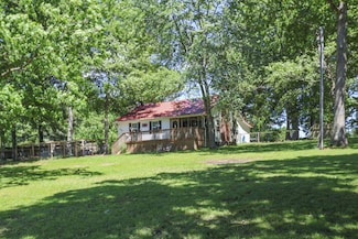 1602 Pleasant Grove Rd, Westmoreland, TN 37186