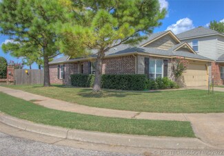 2007 W K Ct, Jenks, OK 74037