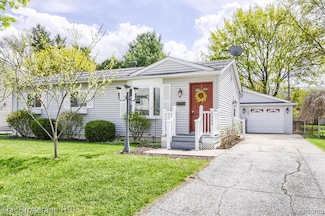 1345 2nd St, Lapeer, MI 48446