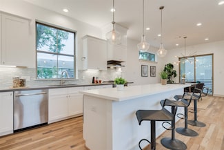 1414 Wichman St, Houston, TX 77007