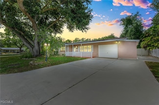 4634 Siesta Cir, Fort Myers, FL 33901