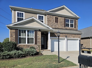1613 Robindale Dr, Hermitage, TN 37076