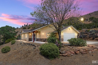 3232 Denise St, Lake Isabella, CA 93240