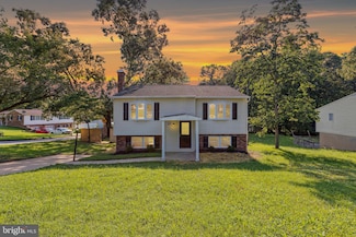 200 Oak Dr, Pasadena, MD 21122