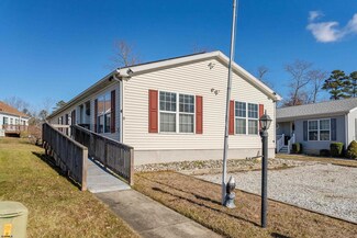 8 Pine Tree Ln, Mays Landing, NJ 08330