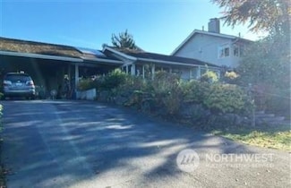 2700 96th Ave NE, Clyde Hill, WA 98004