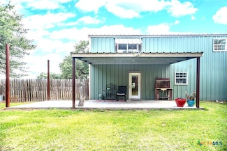 2133 County Road 125, Edna, TX 77957
