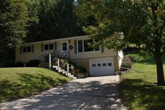 1095 Valley View Dr, Richland Center, WI 53581