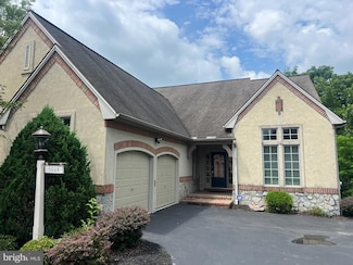 5028 Amelias Path W, Mechanicsburg, PA 17050