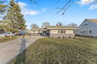 5317 W 220th St, Cleveland, OH 44126