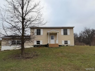3180 Creek Rd, Moscow Mills, MO 63362