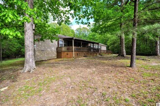 284 Riverside Rd, New Concord, KY 42076