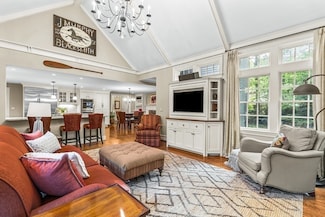 21 Fernway, Winchester, MA 01890