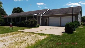 805 W Rathburn St, Carbon Hill, IL 60416