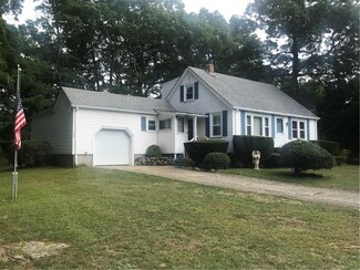 97 Peck Hill Rd, Johnston, RI 02919