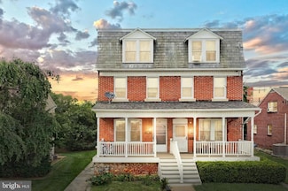 39 E Howard St, Dallastown, PA 17313