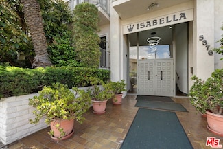5376 Fairview Blvd Unit 205, Los Angeles, CA 90056