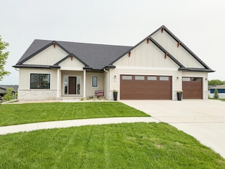1210 Pueblo Cir, Brookings, SD 57006