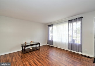 208 Suffolk Rd, Fairless Hills, PA 19030