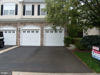 31 Wellington Rd, Newtown, PA 18940
