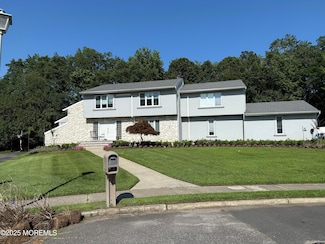 7 Harvard Ct, Oakhurst, NJ 07755