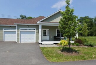 5 Shore Dr Unit 10, Orono, ME 04473