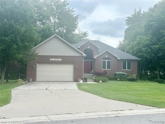3120 Aberdeen Ct, Port Huron, MI 48060