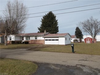 8551 Mapleford St SW, Navarre, OH 44662