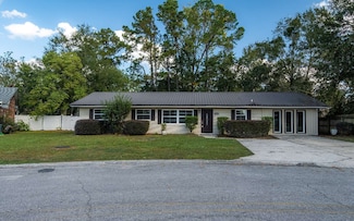 1661 SW Saint James Ct, Lake City, FL 32025