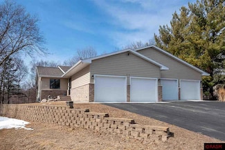 34 Restless Ct, North Mankato, MN 56003