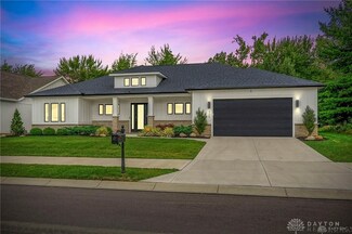 825 Hidden Branches Dr, Centerville, OH 45458