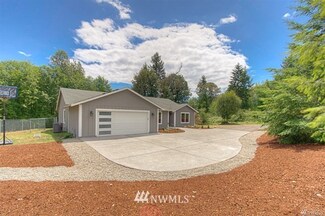 6611 Crescent Beach Rd, Vaughn, WA 98394