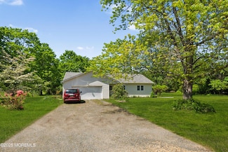 567 Herbert Ln, Brick, NJ 08724