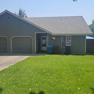 2746 SW Umatilla Ct, Redmond, OR 97756