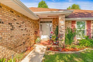 4815 La Casa Cir, Milton, FL 32571