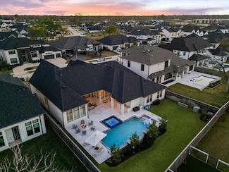 10135 Regatta Shore Dr, Missouri City, TX 77459
