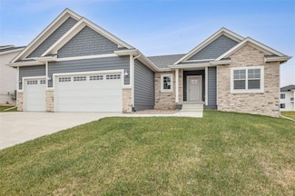 17763 Valleyview Dr, Clive, IA 50325