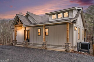 677 Catawba Cir, Ellijay, GA 30540