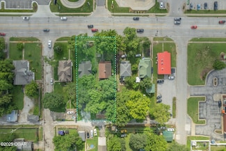 717 & 719 S Madison St, Webb City, MO 64870